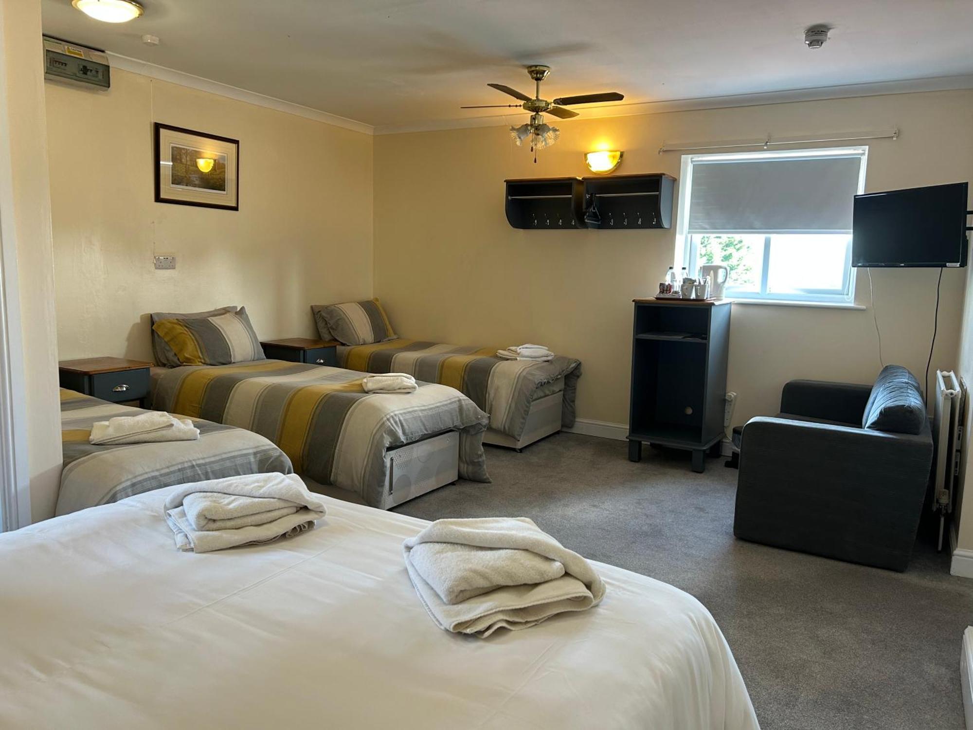 Halfway House Inn Country Lodge Yeovil Esterno foto